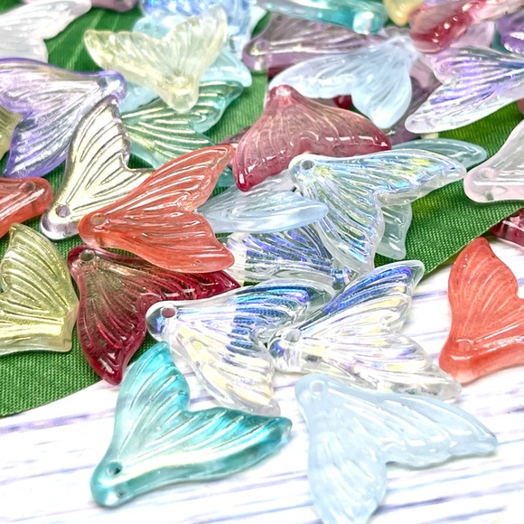 70pc GLASS Mermaid Tails Charms Jewelry Making Crafting DIY Bracelets 925 Bundle - Picture 1 of 16